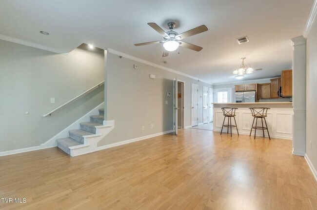 Building Photo - 2 Bdrm / 2.5 Bath, North JC - Minutes to ETSU, VA, JC Med Center