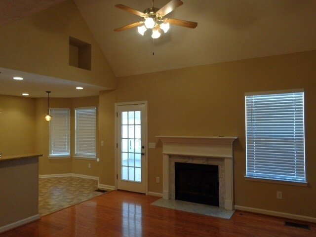 Building Photo - 1617 E Blairmont Dr
