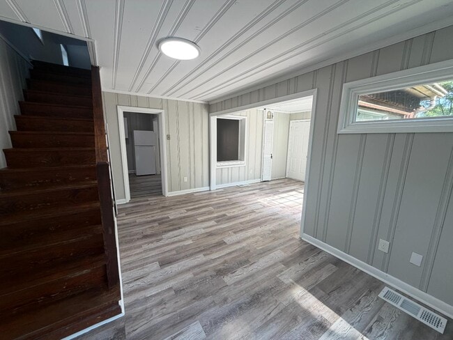 Building Photo - 1310 Martin St