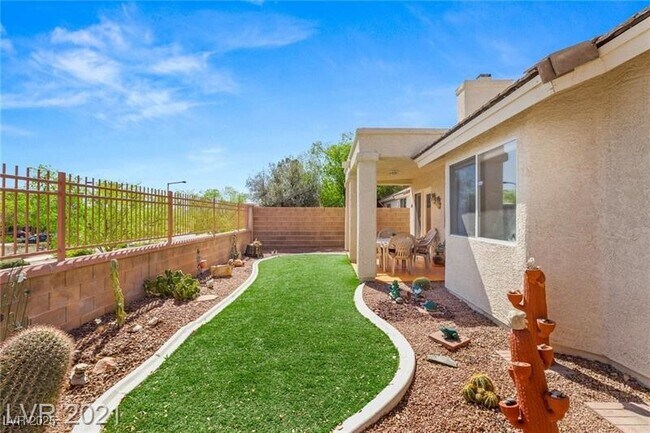 Building Photo - 1644 Eagle Peak Way