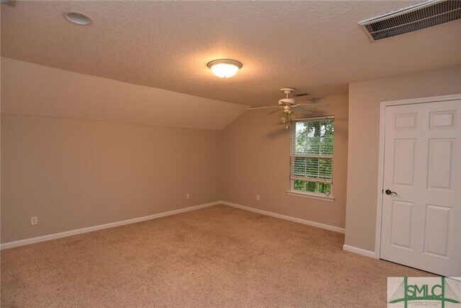Building Photo - Spacious Townhome in Gated Community in Savannah, GA, Available in Sep 2026!!