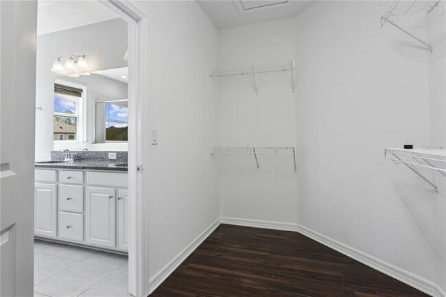 Building Photo - 1221 Montgomery Bell Rd