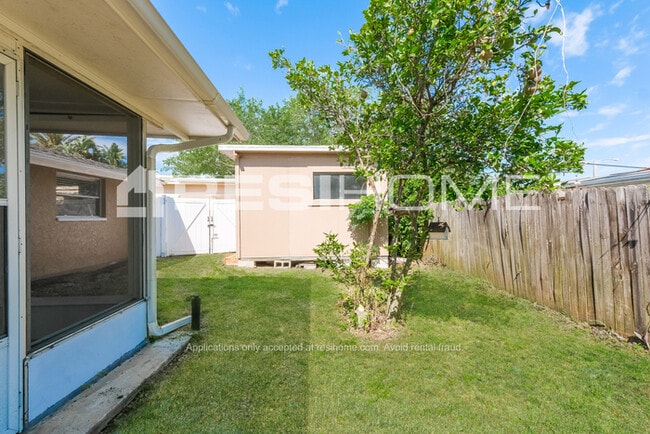 Building Photo - 7301 Moravian Dr