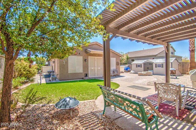 Building Photo - 1634 W Windsong Dr