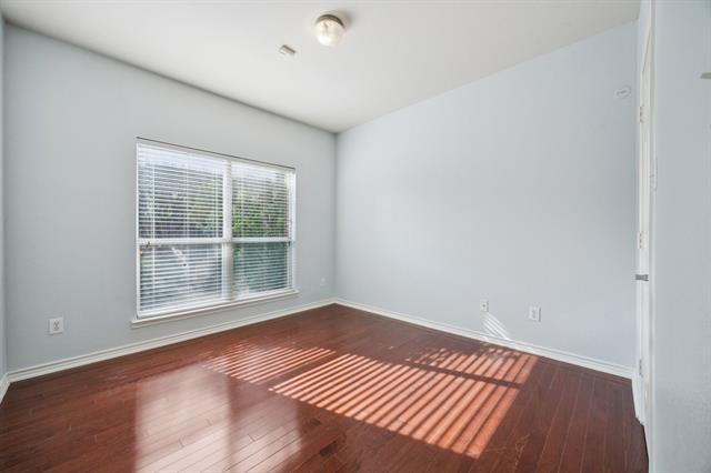 Building Photo - 7457 Glasshouse Walk