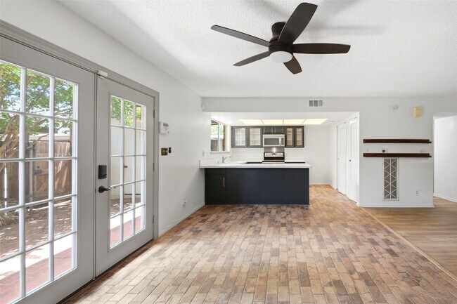 Building Photo - 2275 Triway Ln