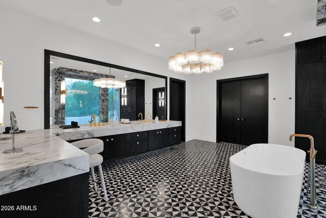 Building Photo - 5632 Camelback Canyon Dr