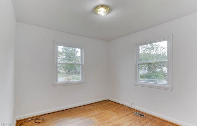 Building Photo - 7725 Fayver Ave