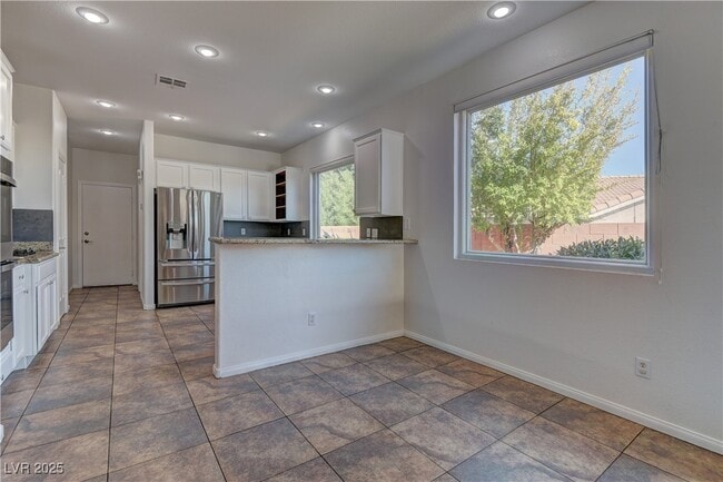 Building Photo - 10125 James Harbin Ave