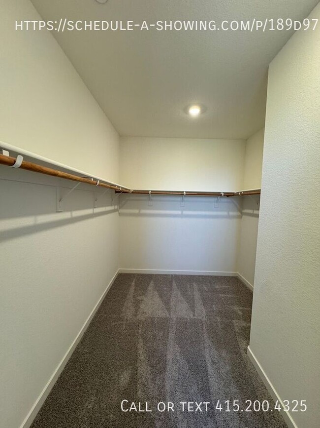 Building Photo - 5339 Shenandoah Vly Ln