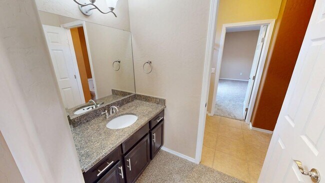 Building Photo - Spacious 4-Bed/3-Bath in Alamogordo, NM