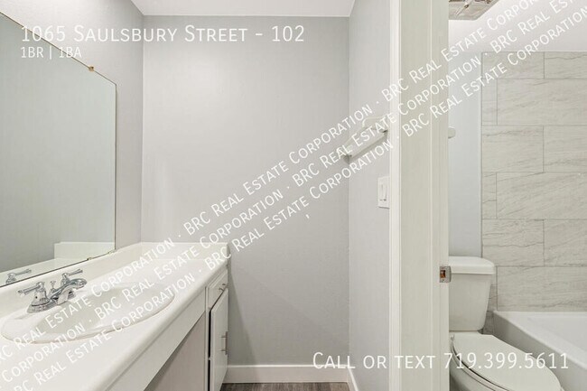 Building Photo - 1065 Saulsbury St
