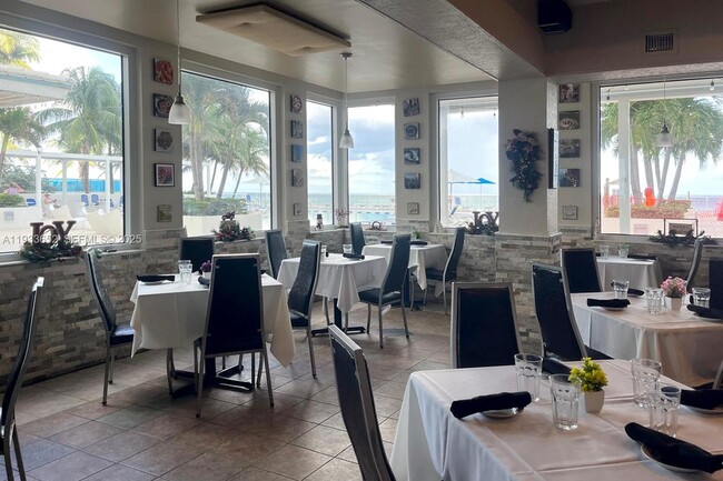 Building Photo - 2751 S Ocean Dr