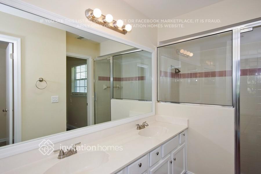 Building Photo - 145 Kelso Ct