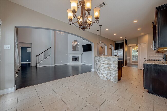 Building Photo - 7710 Eastwood Lake Ln