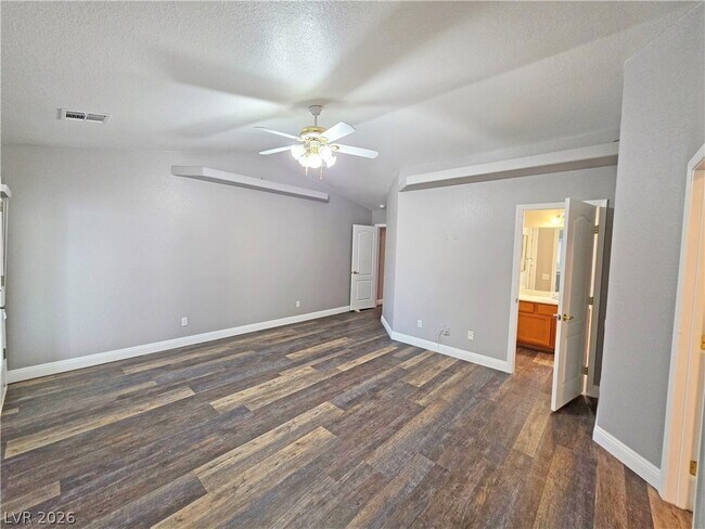 Building Photo - 3630 E Vineyard Dr