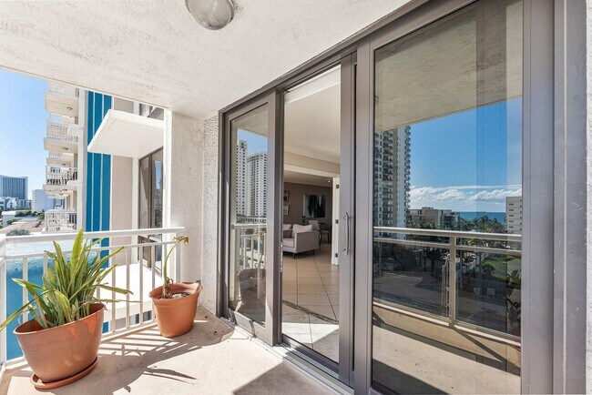 Building Photo - 1600 S Ocean Dr