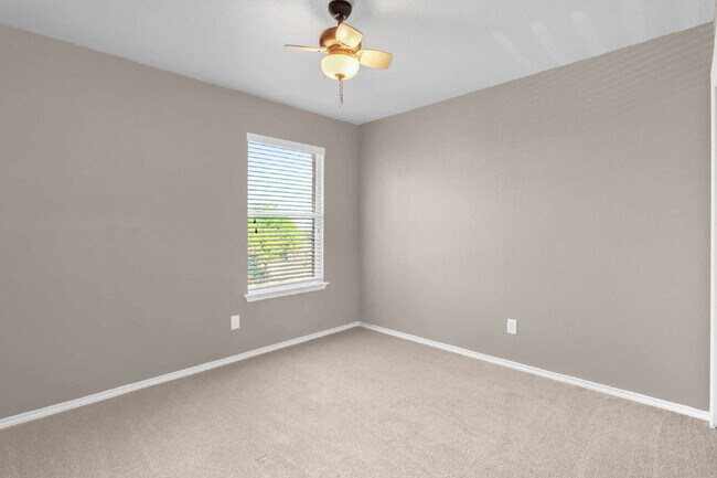 Building Photo - "Spacious 4-Bedroom Sanctuary with 3 Full ...