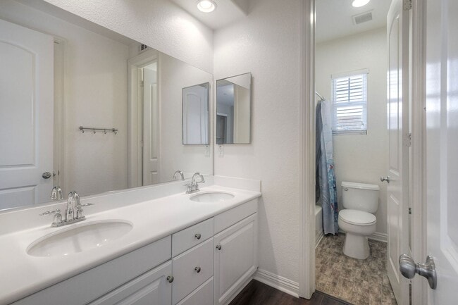 Building Photo - Charming Lake Rancho Viejo Home – Beautiful, Peaceful & Conveniently Located!