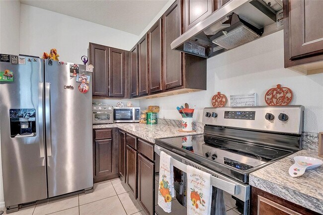 Building Photo - 1394 Yellow Finch Dr