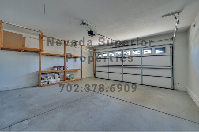 Building Photo - NW!!!  4 Bedrooms!!! Pool!! Spa!! Water Fa...