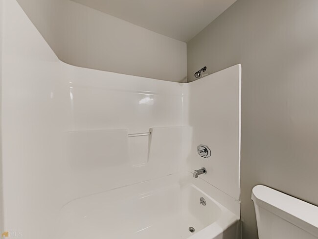 Building Photo - 908 Kennesaw Dr