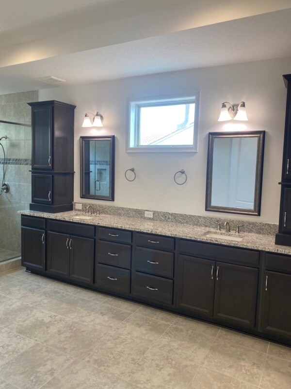 Building Photo - 13219 Oakenshaw Ln