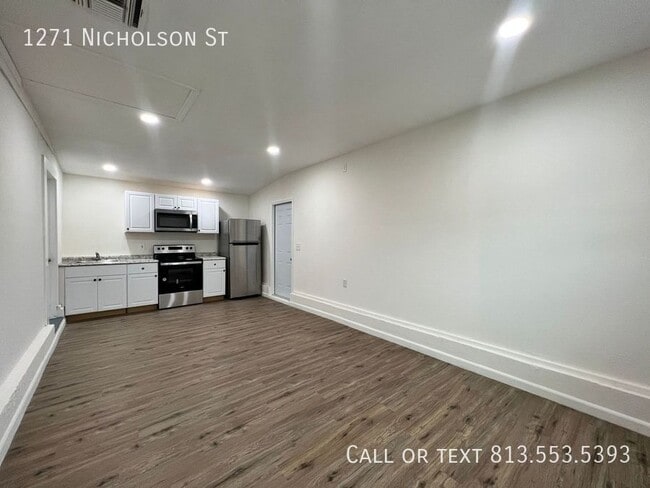 Building Photo - 1271 Nicholson St