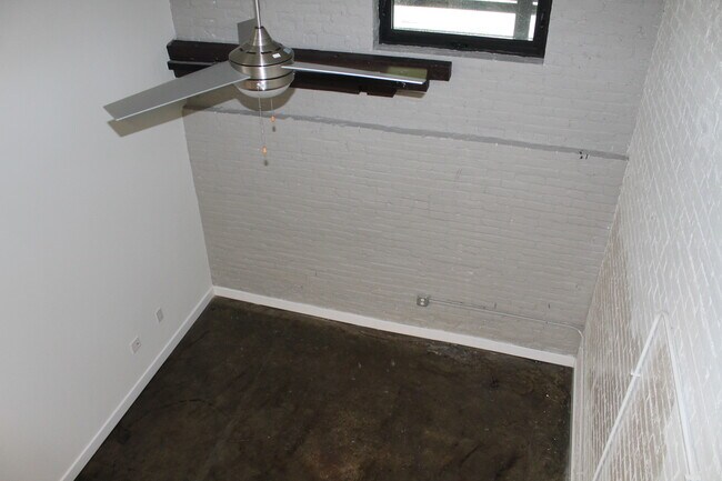 Building Photo - 408 Wellons St