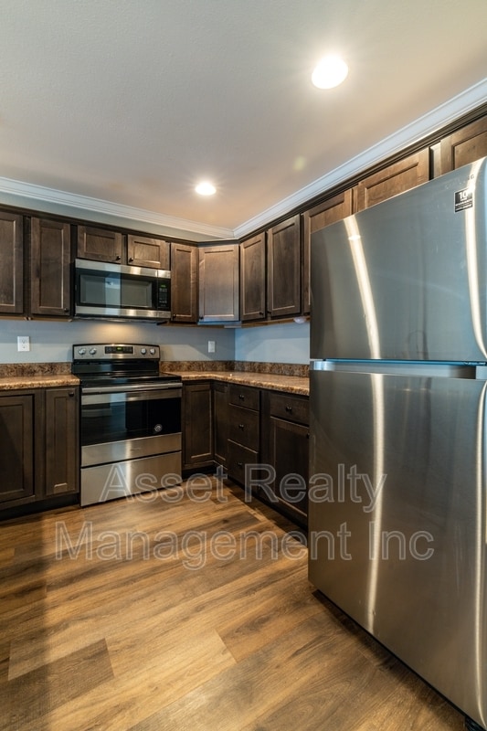 Building Photo - 924 Warrior Hill Dr