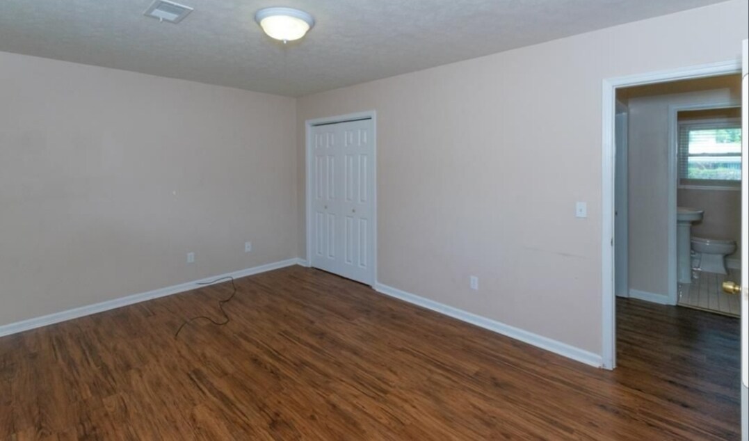 Building Photo - 6515 Forrest Rd