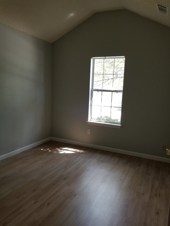 Building Photo - 2666 Rambling Way