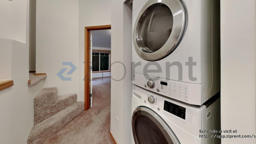 Building Photo - 12047 33rd Ave NE