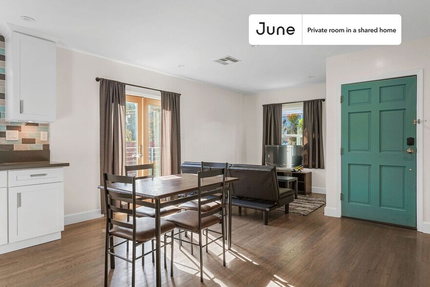 Building Photo - Room in Shared 4 bed/2 bath home