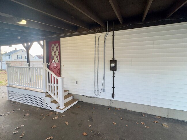 Building Photo - 2 A Cedar Dr