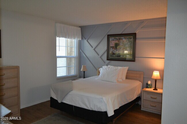 Building Photo - 455 S Delaware Dr