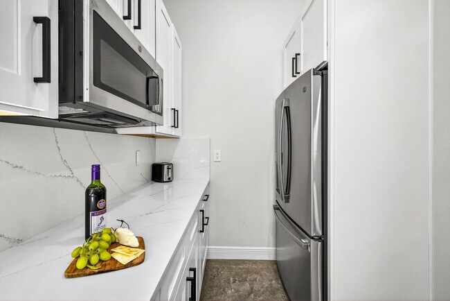 Building Photo - 319 Brentwood Dr