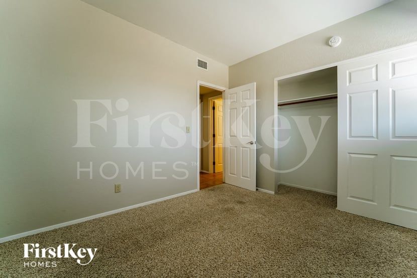 Building Photo - 6154 N Integrity Dr