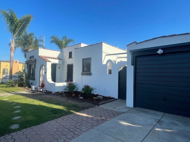 Building Photo - Charming Spanish-Style Home for Lease