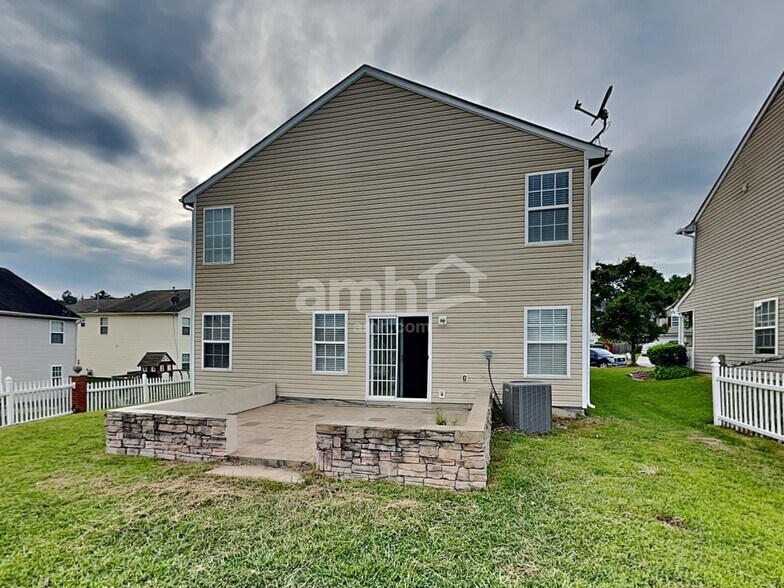 Building Photo - 14012 Sobeck Ln