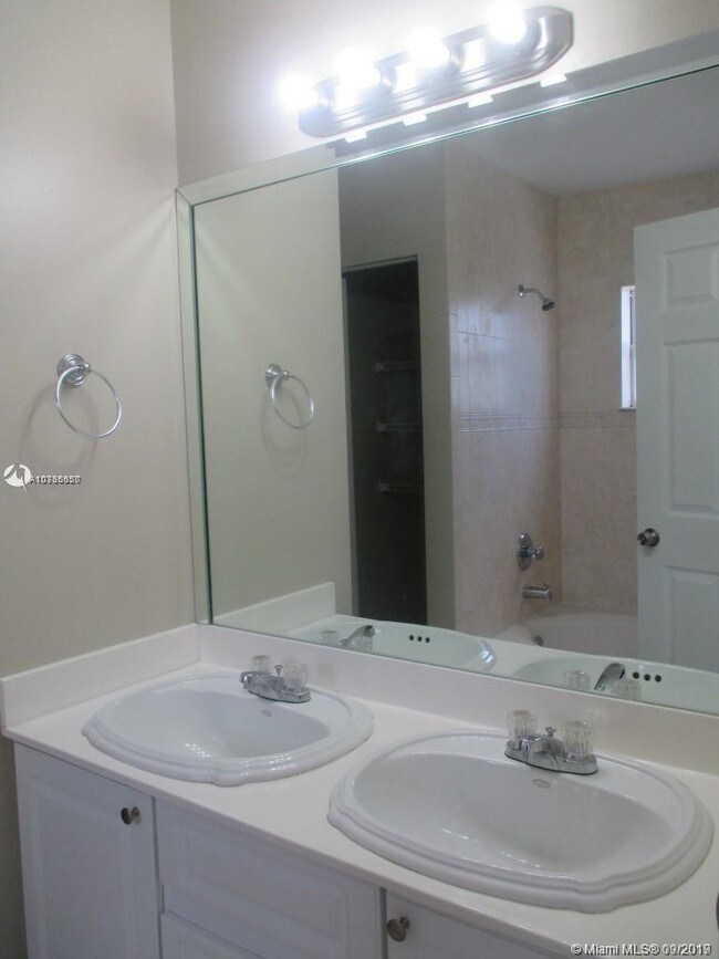 Building Photo - 18150 SW 138th Ct