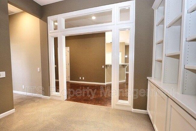 Building Photo - 4107 Ironwood Dr