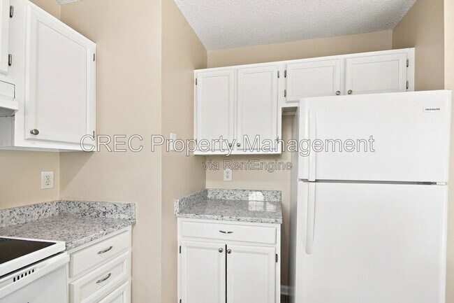 Building Photo - 5126 Westview St