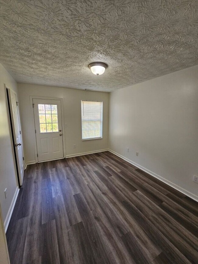 Building Photo - 3096 Mobley Bridge Rd