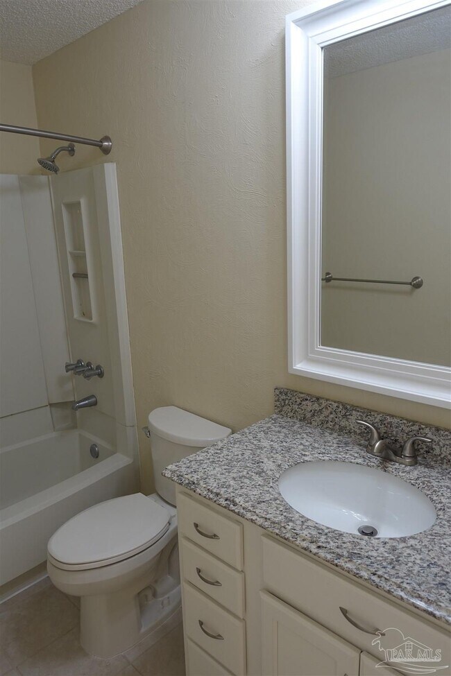 Building Photo - 2299 Scenic Hwy