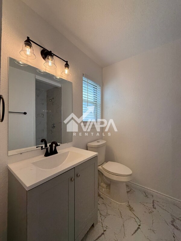 Building Photo - 551 Bertetti Dr