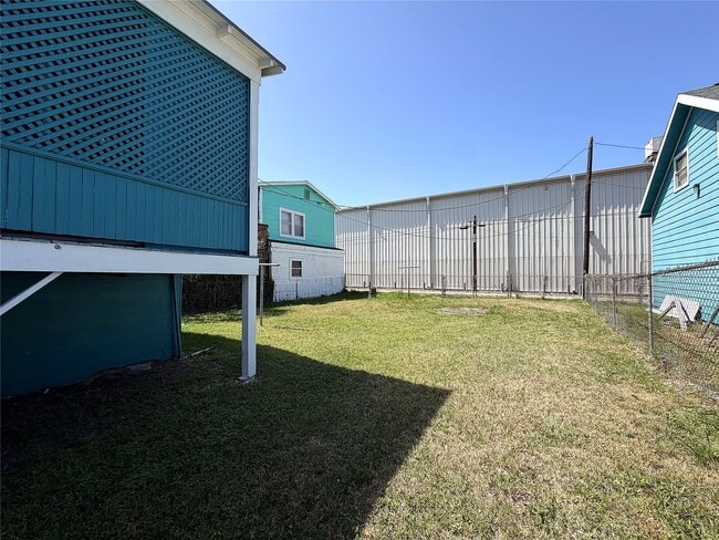 Building Photo - 3716 Avenue K