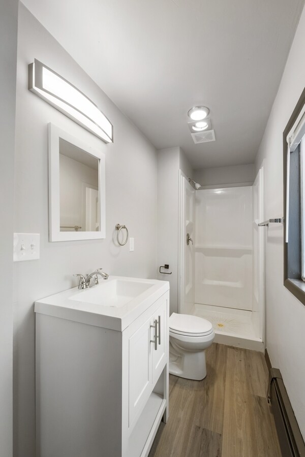 Building Photo - 16 N Broadway St