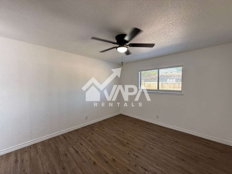 Building Photo - 6615 Cromer