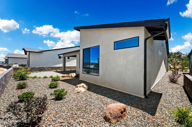 Building Photo - 1316 Rockwood Dr